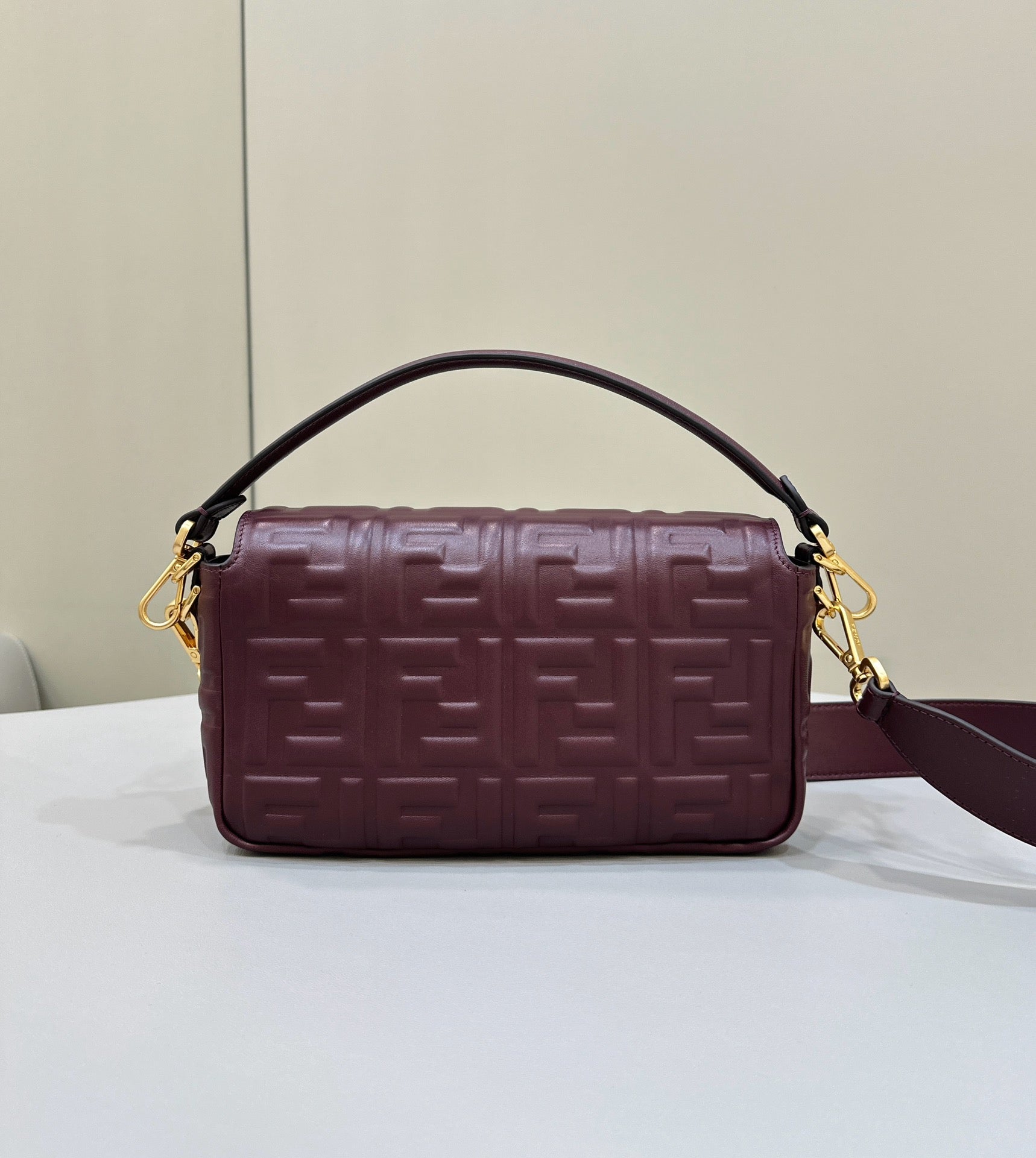 Baguette 27cm Burgundy Lambskin Herrajes dorados