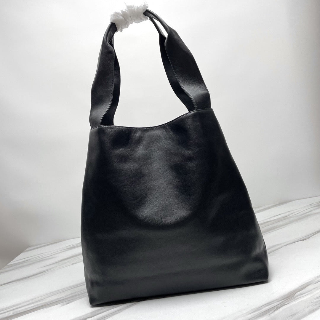 Bolso Hobo MIU 39 Negro Cuero