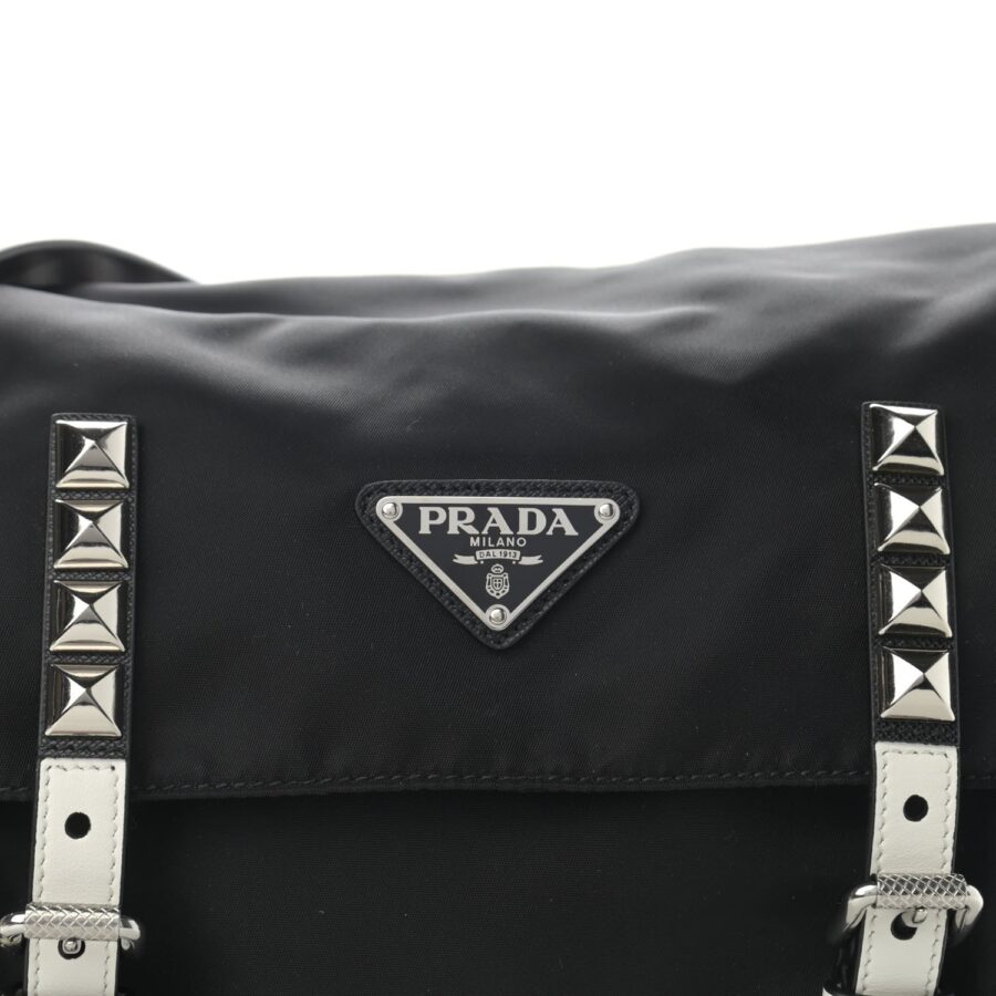 Prada Messenger bag – front view