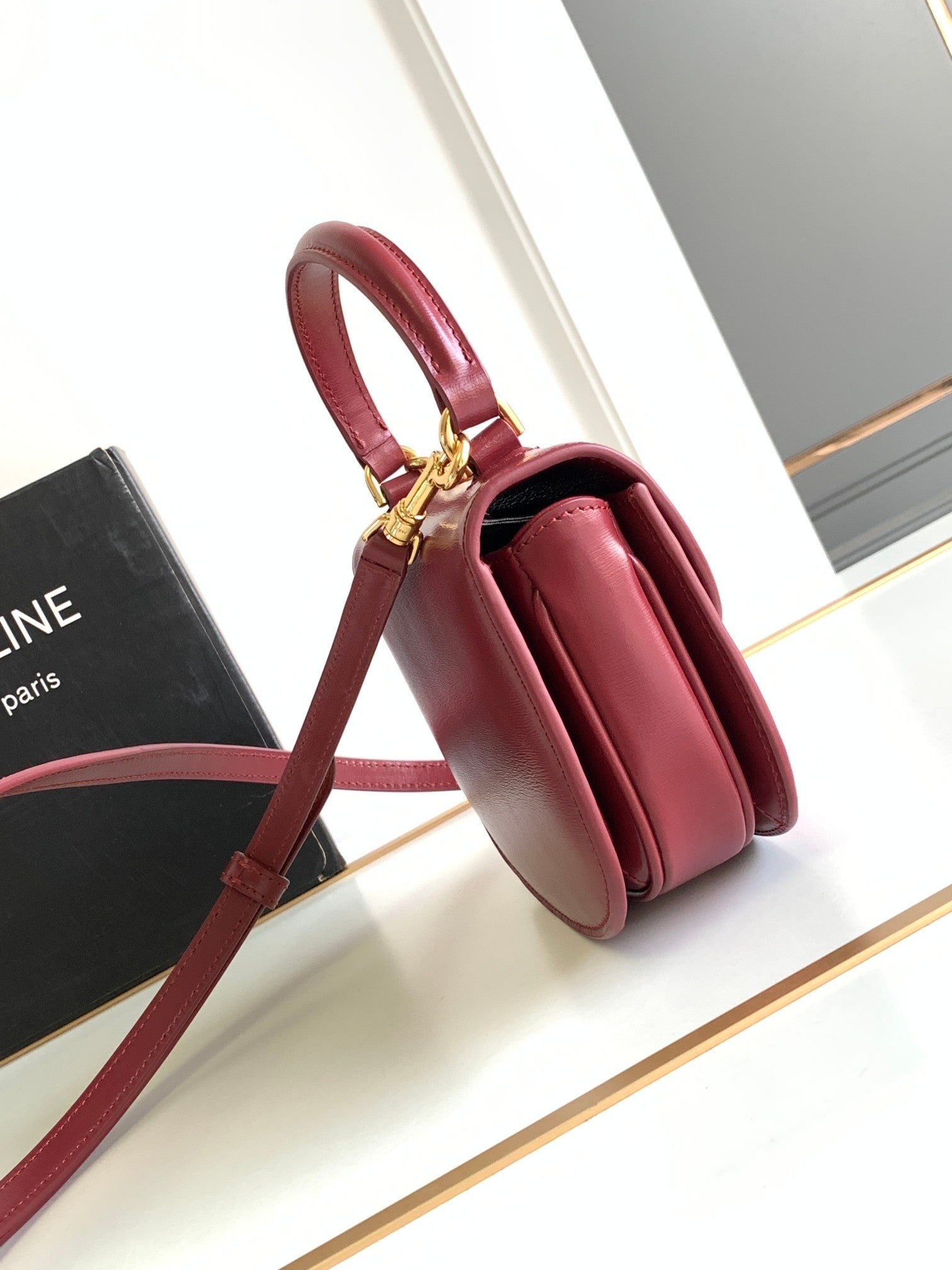 TEEN Chain Besace Triomphe 15.5cm RED Calfskin